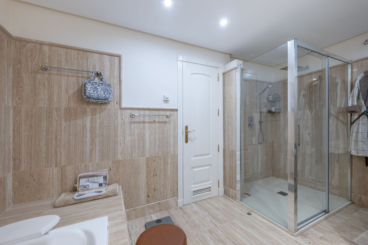 Se vende Apartamento Planta Baja de 2 dormitorios en Costa Del Sol, Málaga, España