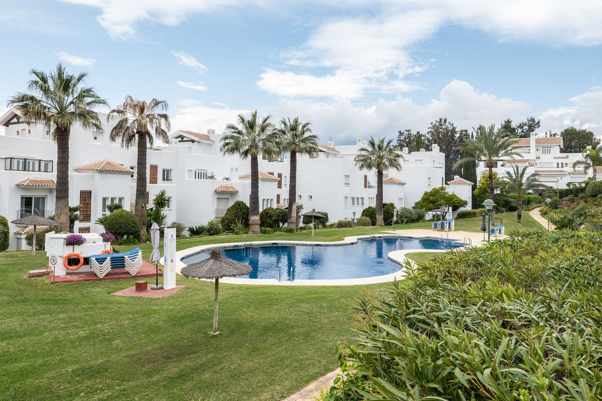 Se vende Apartamento Planta Baja de 2 dormitorios en Costa Del Sol, Málaga, España