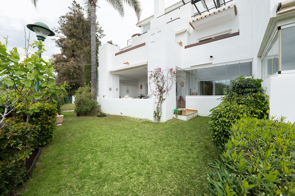 Se vende Apartamento Planta Baja de 2 dormitorios en Costa Del Sol, Málaga, España