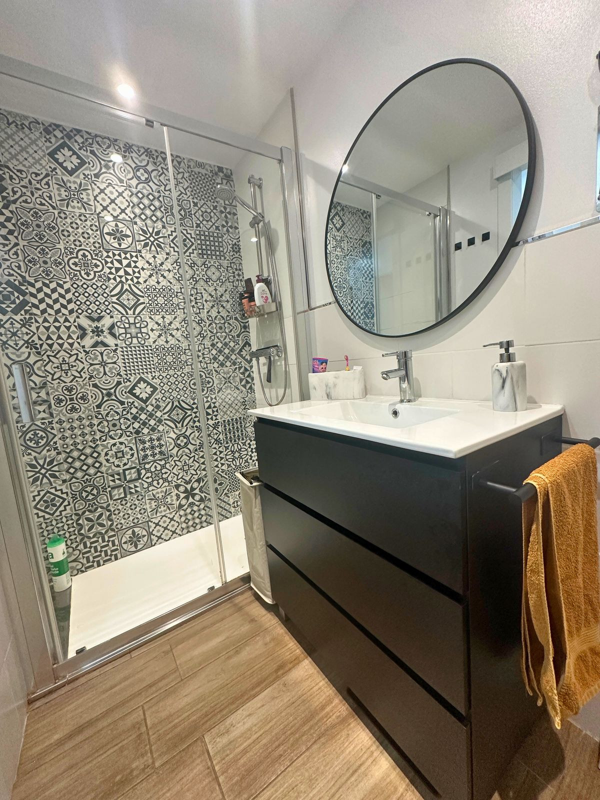 Se vende Apartamento Planta Media de 3 dormitorios en Costa Del Sol, Málaga, España