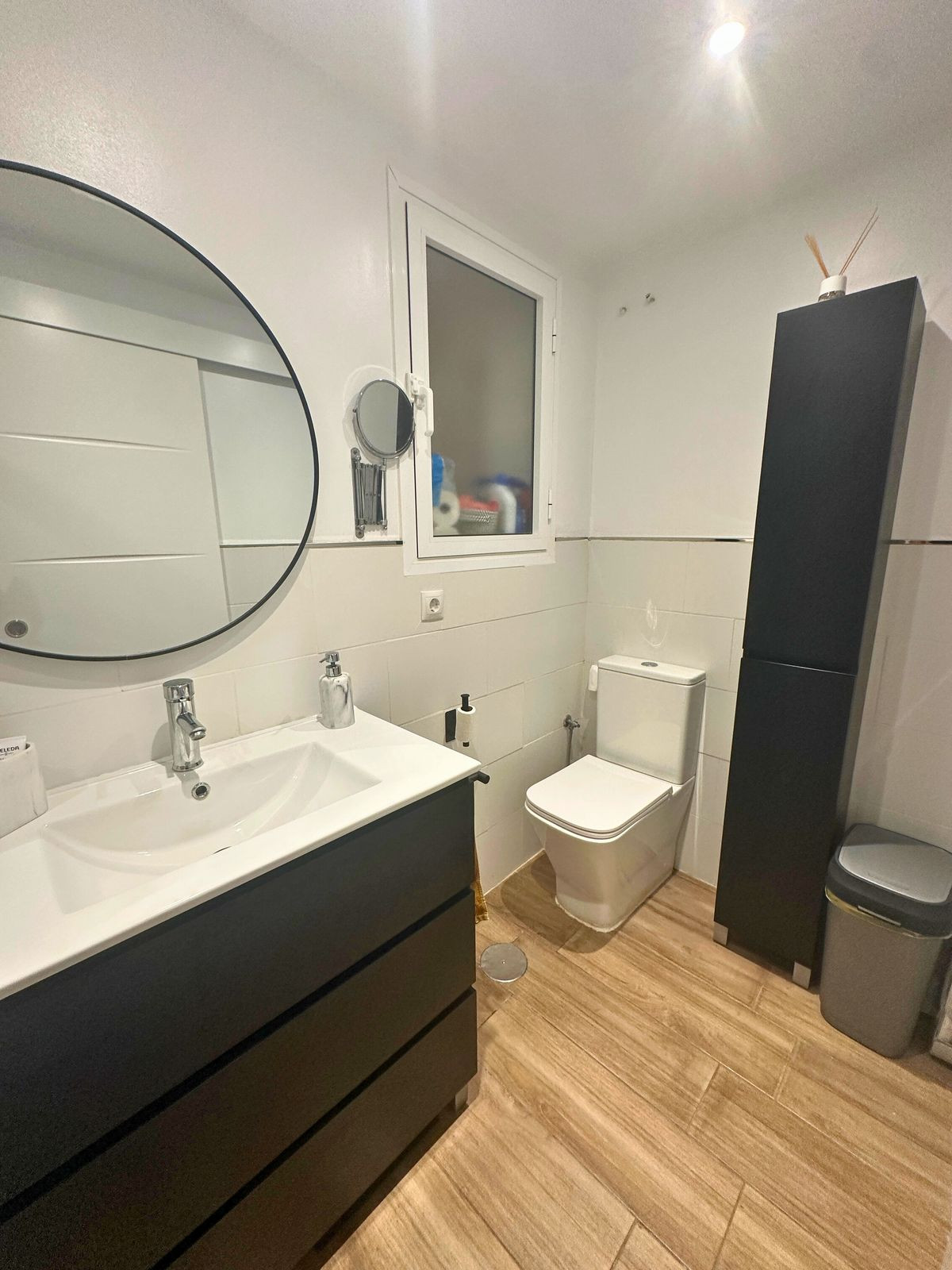 Se vende Apartamento Planta Media de 3 dormitorios en Costa Del Sol, Málaga, España