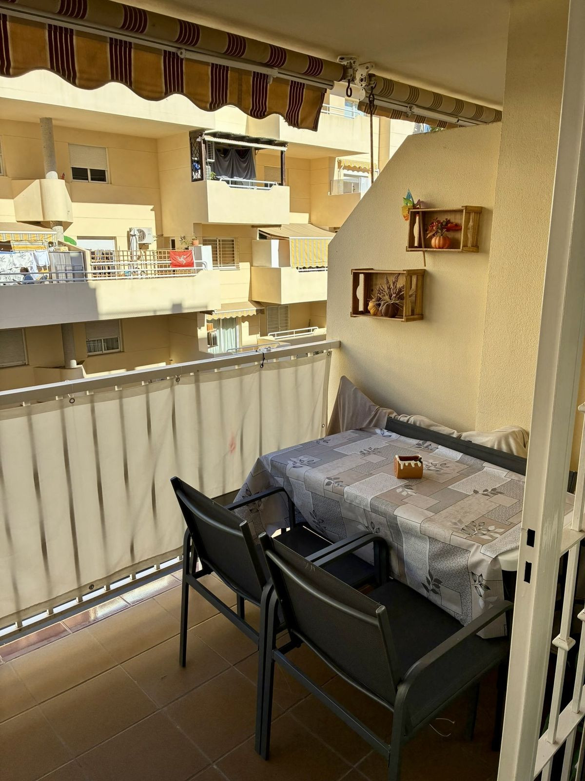 Se vende Apartamento Planta Media de 3 dormitorios en Costa Del Sol, Málaga, España