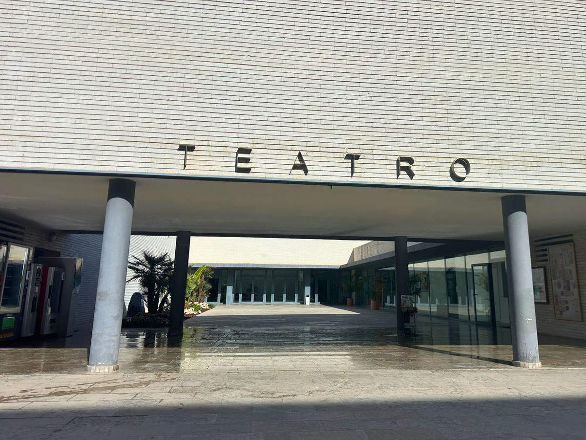 Se vende Apartamento Planta Media de 3 dormitorios en Costa Del Sol, Málaga, España