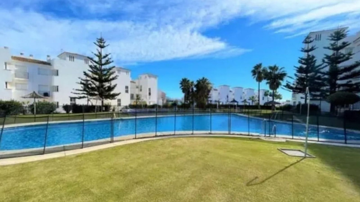Se vende Apartamento Planta Baja de 2 dormitorios en Costa Del Sol, Málaga, España