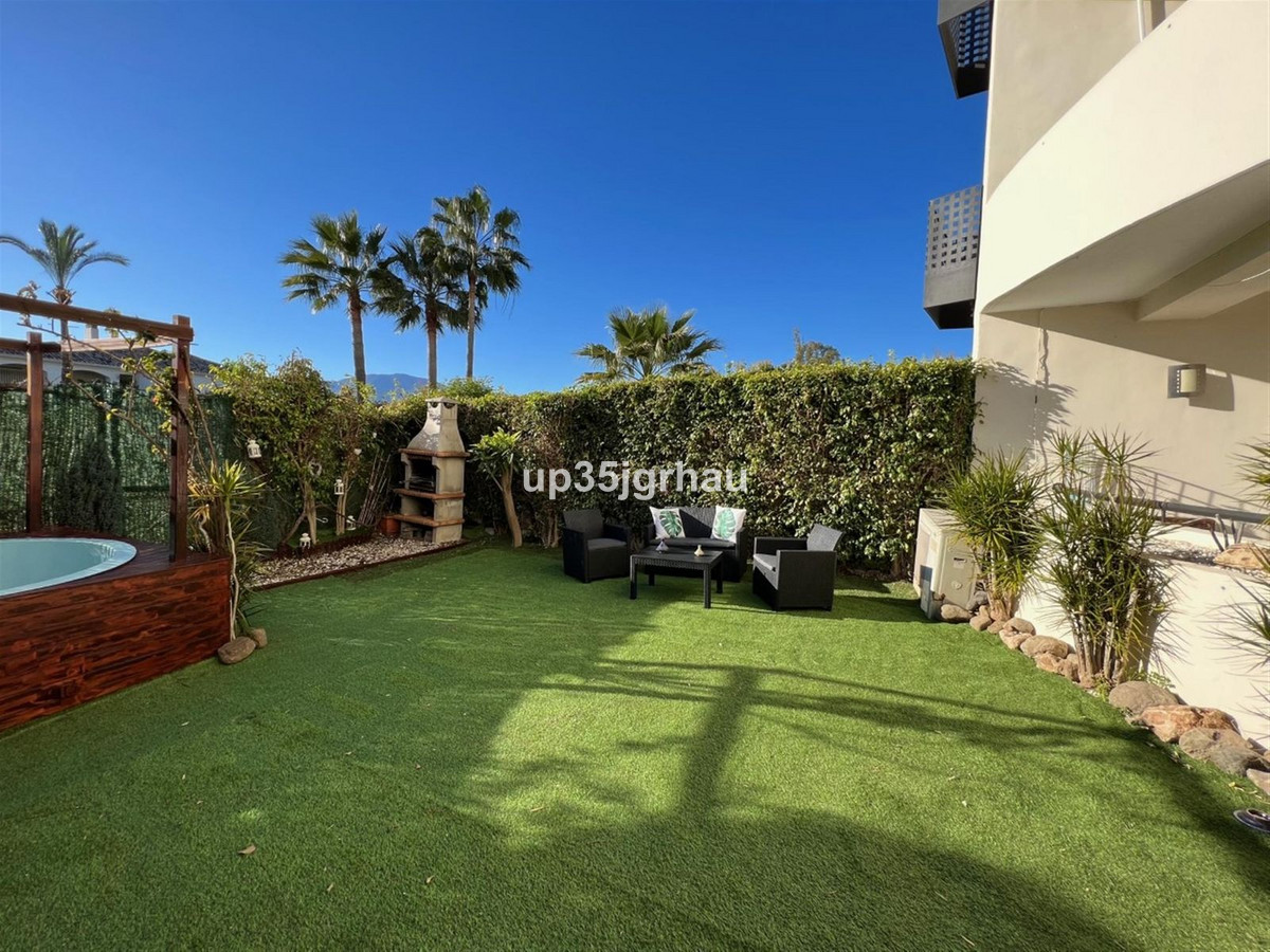 2 Bed Apartment for sale in Estepona Costa Del Sol, Málaga, Spain