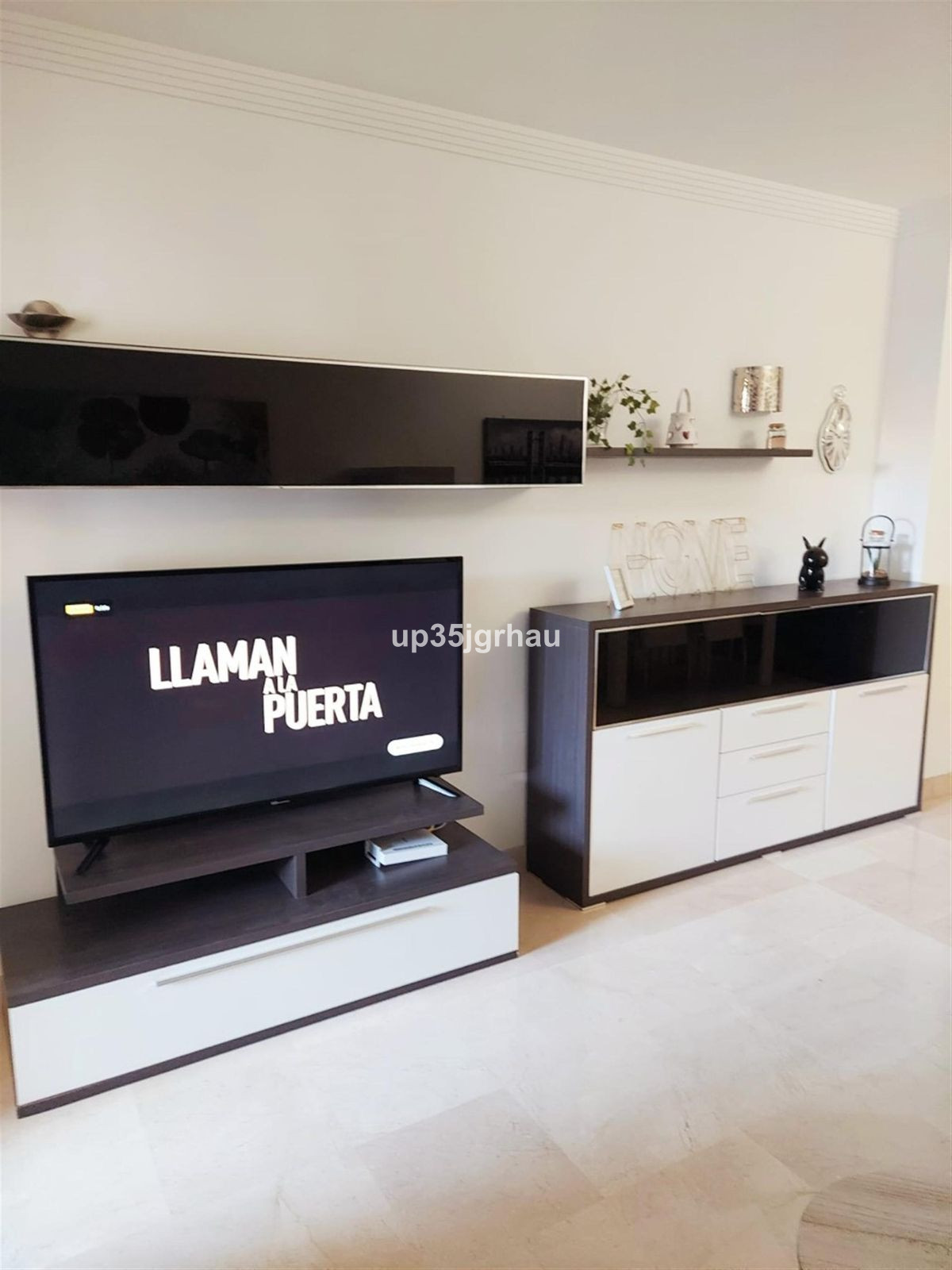 2 Bed Apartment for sale in Estepona Costa Del Sol, Málaga, Spain