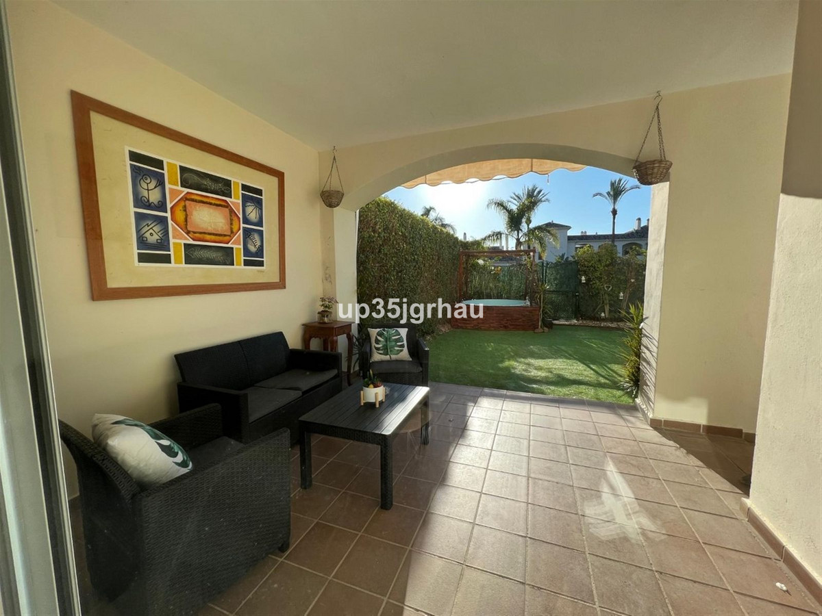 2 Bed Apartment for sale in Estepona Costa Del Sol, Málaga, Spain