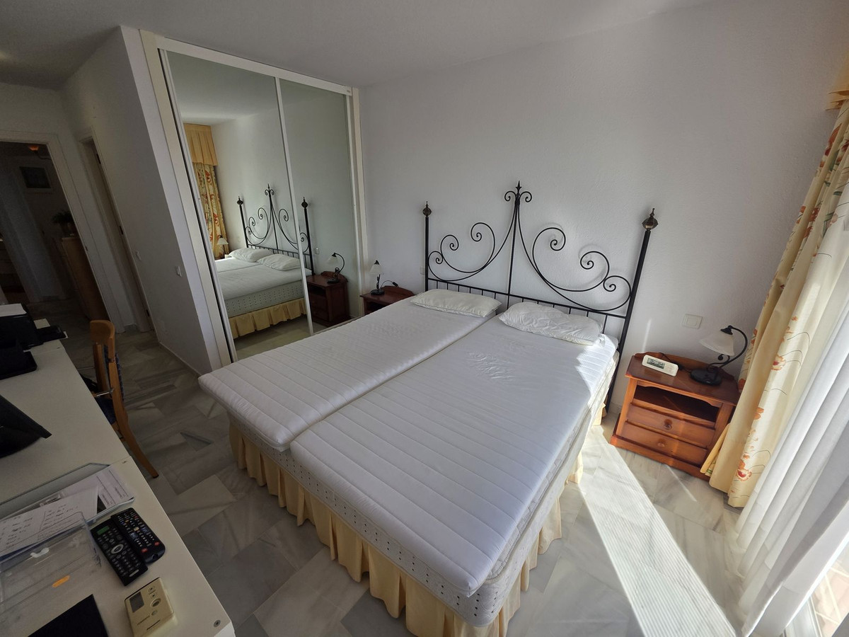 2 Bed Apartment for sale in Calahonda Costa Del Sol, Málaga, Spain