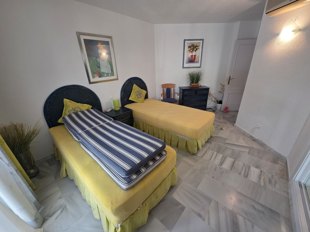 2 Bed Apartment for sale in Calahonda Costa Del Sol, Málaga, Spain