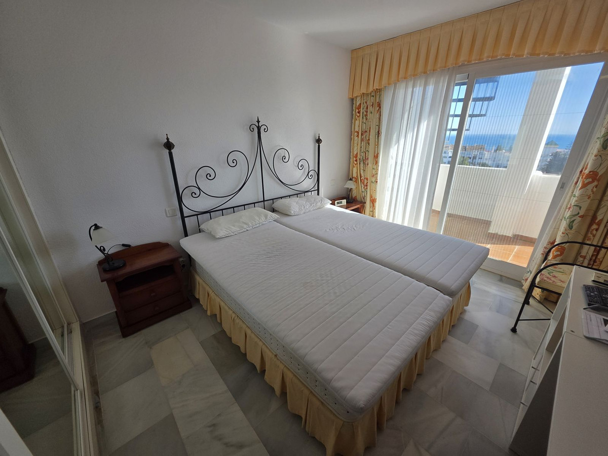 2 Bed Apartment for sale in Calahonda Costa Del Sol, Málaga, Spain