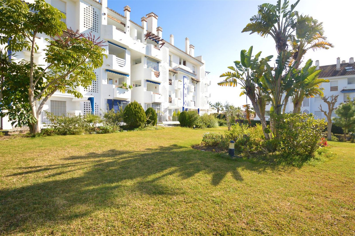 3 Bed Apartment for sale in Las Chapas Costa Del Sol, Málaga, Spain