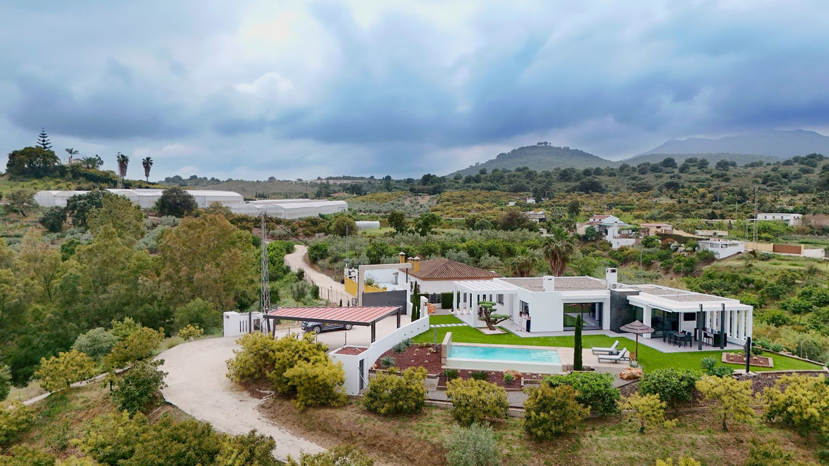 3 Bed Townhouse for sale in Alhaurín El Grande Costa Del Sol, Málaga, Spain