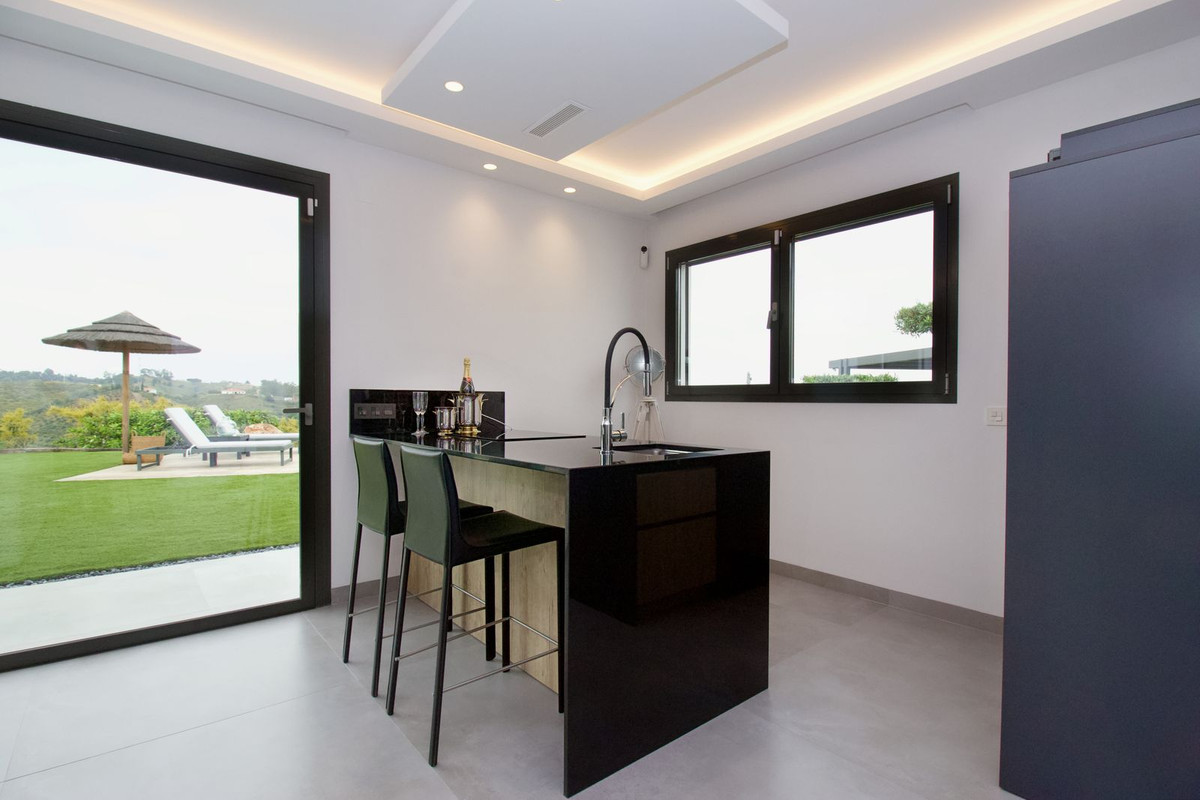 3 Bed Townhouse for sale in Alhaurín El Grande Costa Del Sol, Málaga, Spain