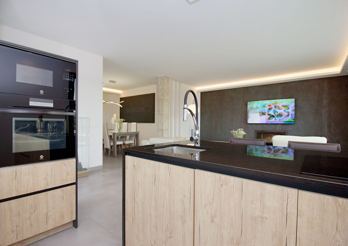 3 Bed Townhouse for sale in Alhaurín El Grande Costa Del Sol, Málaga, Spain