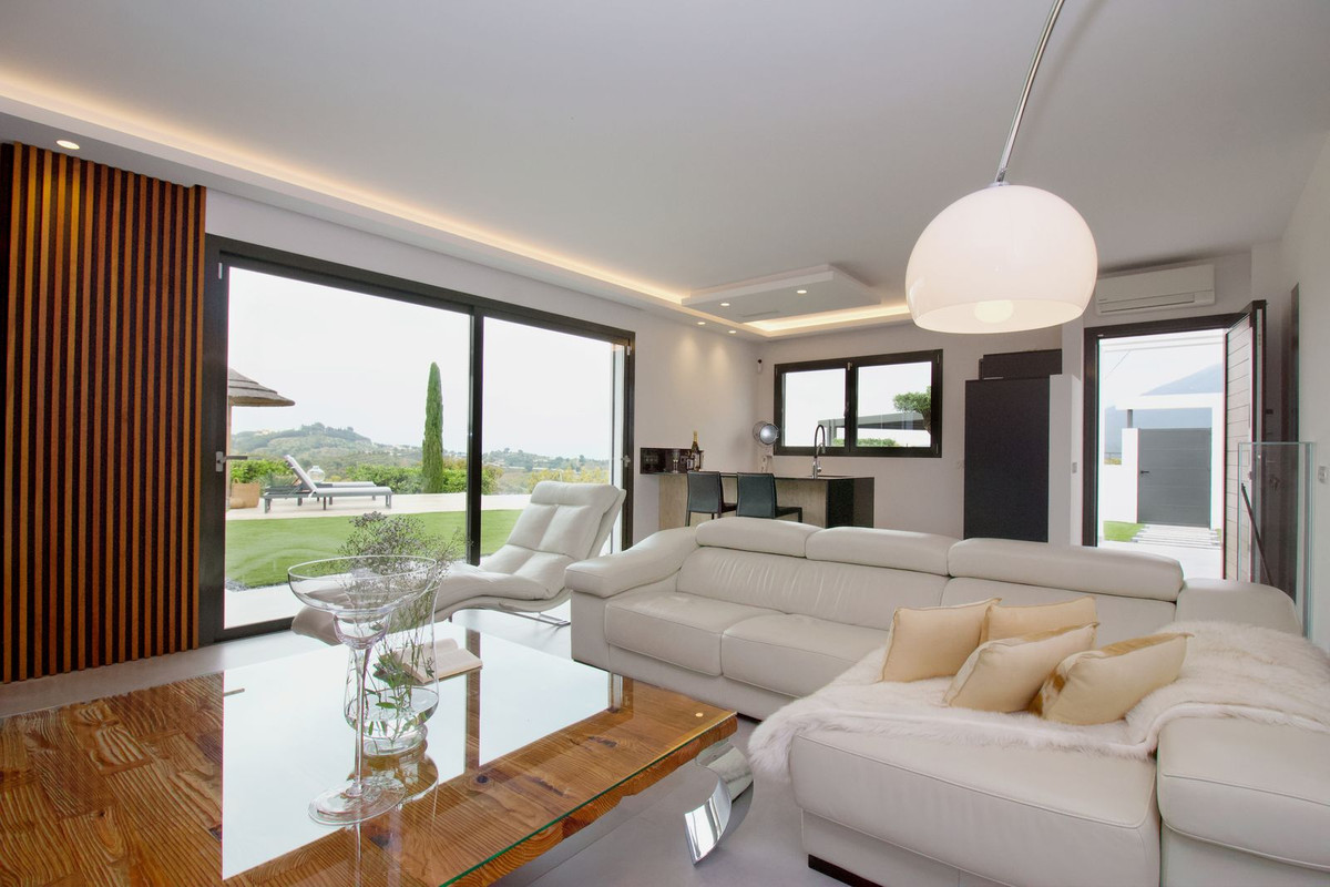 3 Bed Townhouse for sale in Alhaurín El Grande Costa Del Sol, Málaga, Spain