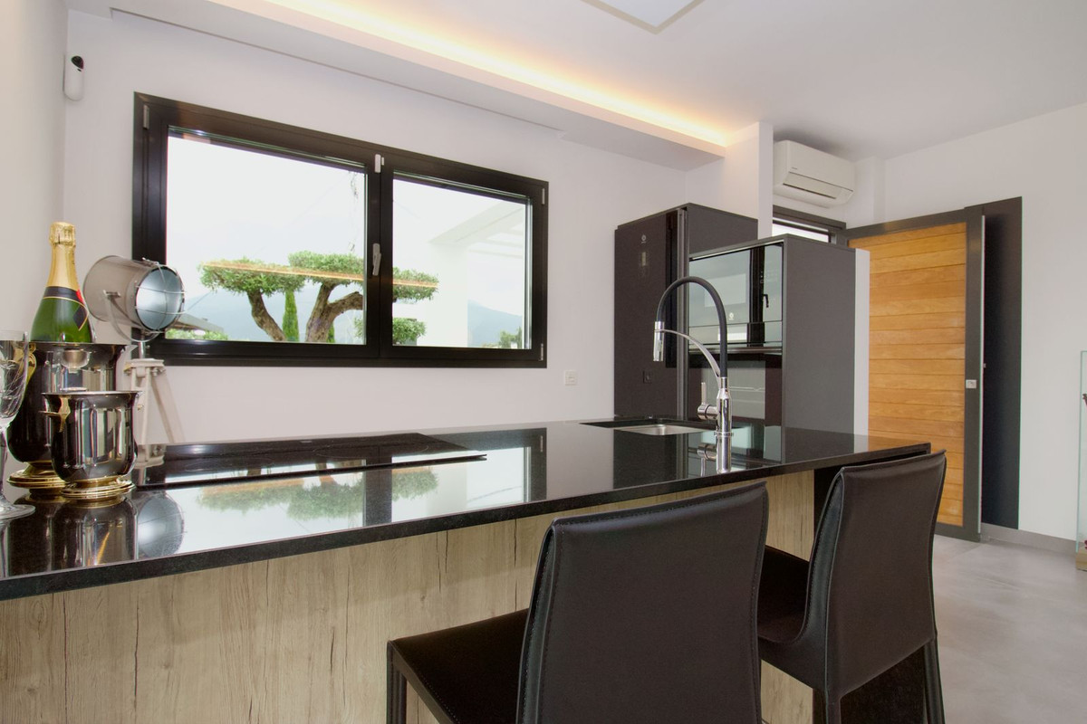3 Bed Townhouse for sale in Alhaurín El Grande Costa Del Sol, Málaga, Spain