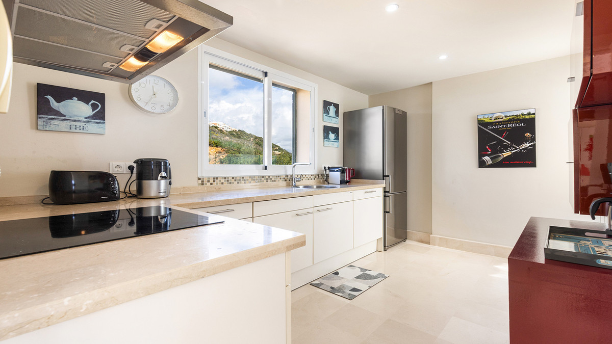 3 Bed Apartment for sale in Doña Julia Costa Del Sol, Málaga, Spain
