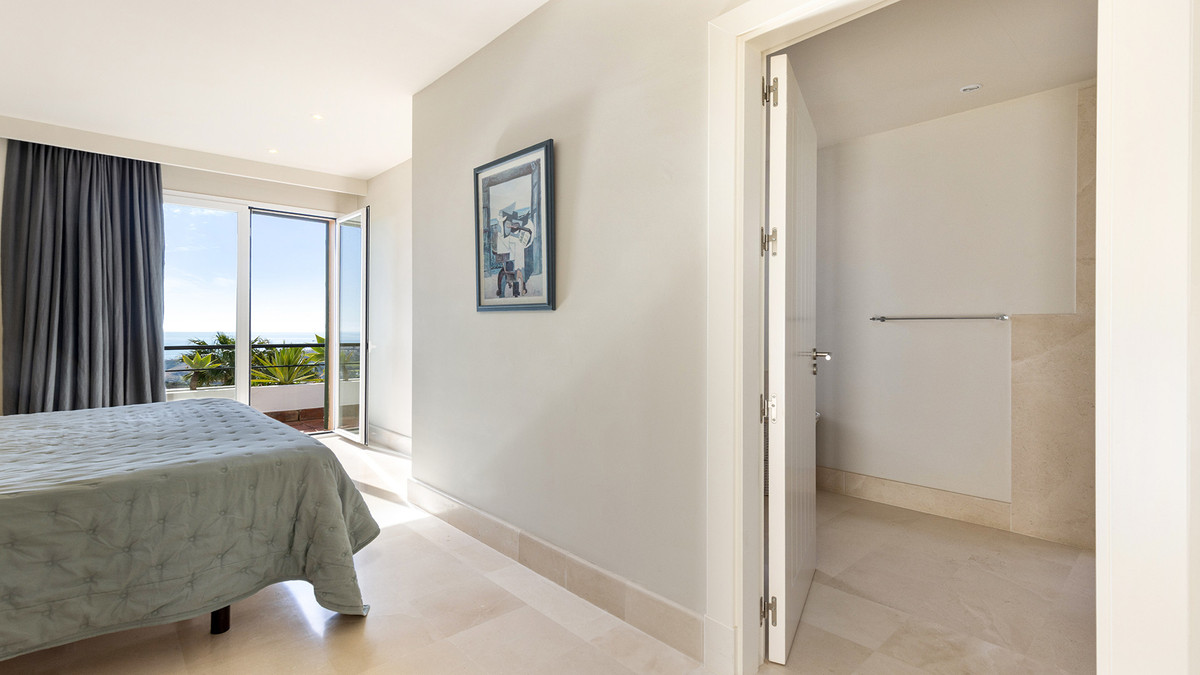 3 Bed Apartment for sale in Doña Julia Costa Del Sol, Málaga, Spain