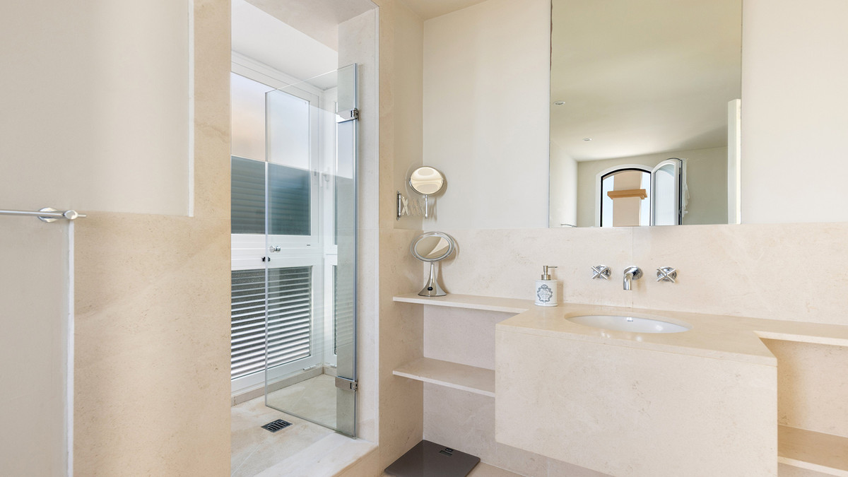 3 Bed Apartment for sale in Doña Julia Costa Del Sol, Málaga, Spain