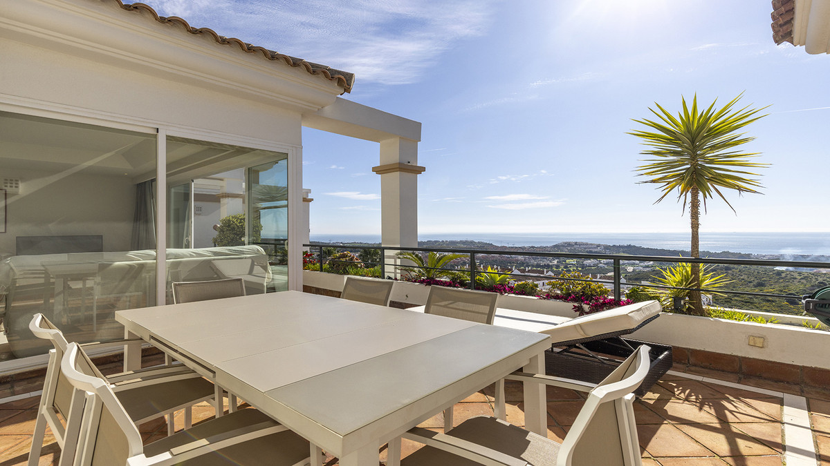 3 Bed Apartment for sale in Doña Julia Costa Del Sol, Málaga, Spain