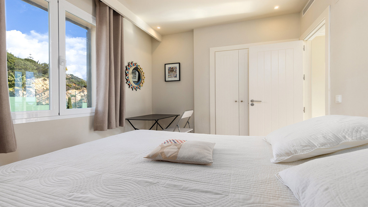 3 Bed Apartment for sale in Doña Julia Costa Del Sol, Málaga, Spain