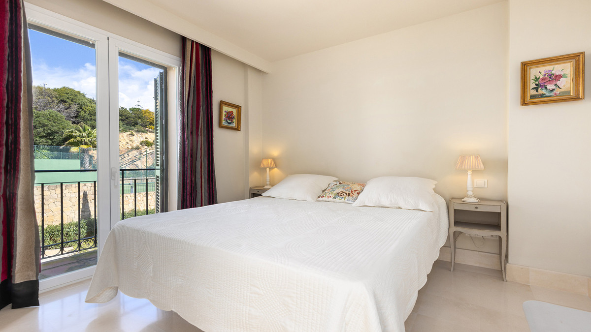 3 Bed Apartment for sale in Doña Julia Costa Del Sol, Málaga, Spain