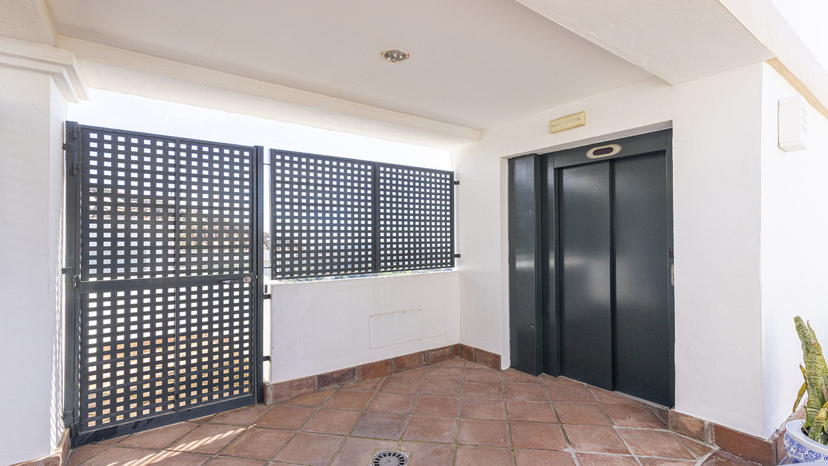 3 Bed Apartment for sale in Doña Julia Costa Del Sol, Málaga, Spain