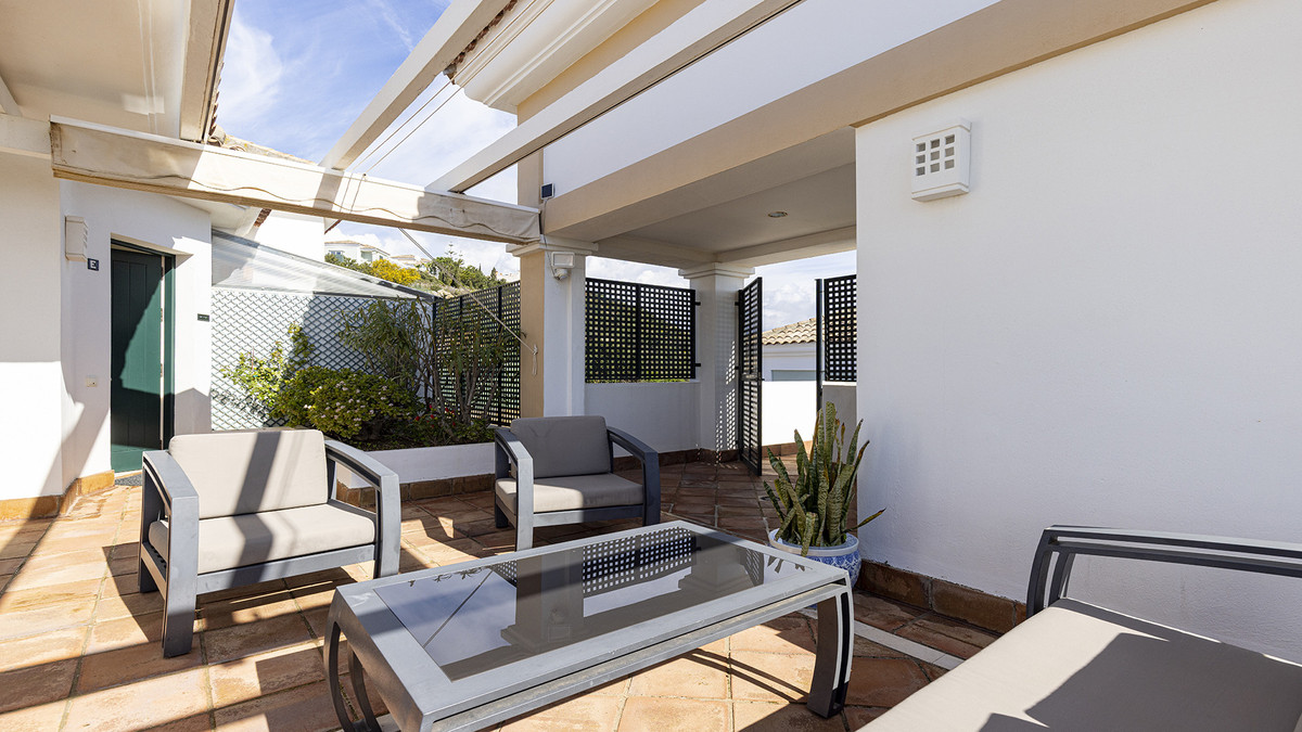 3 Bed Apartment for sale in Doña Julia Costa Del Sol, Málaga, Spain
