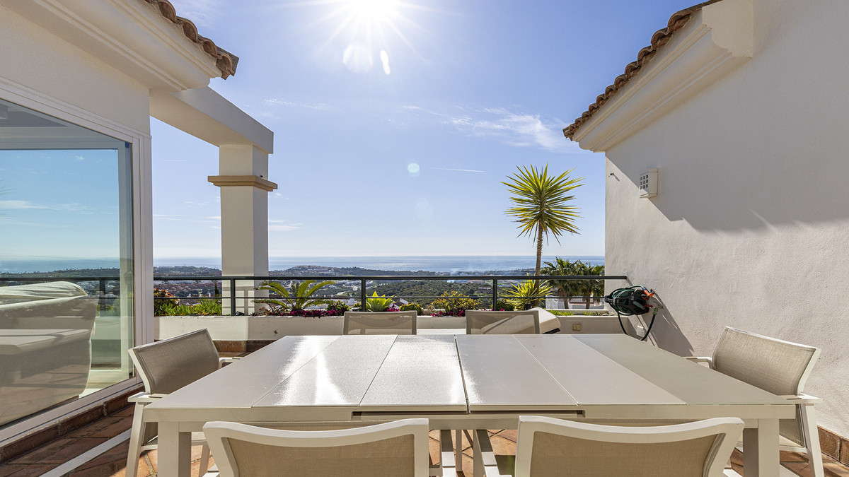 3 Bed Apartment for sale in Doña Julia Costa Del Sol, Málaga, Spain