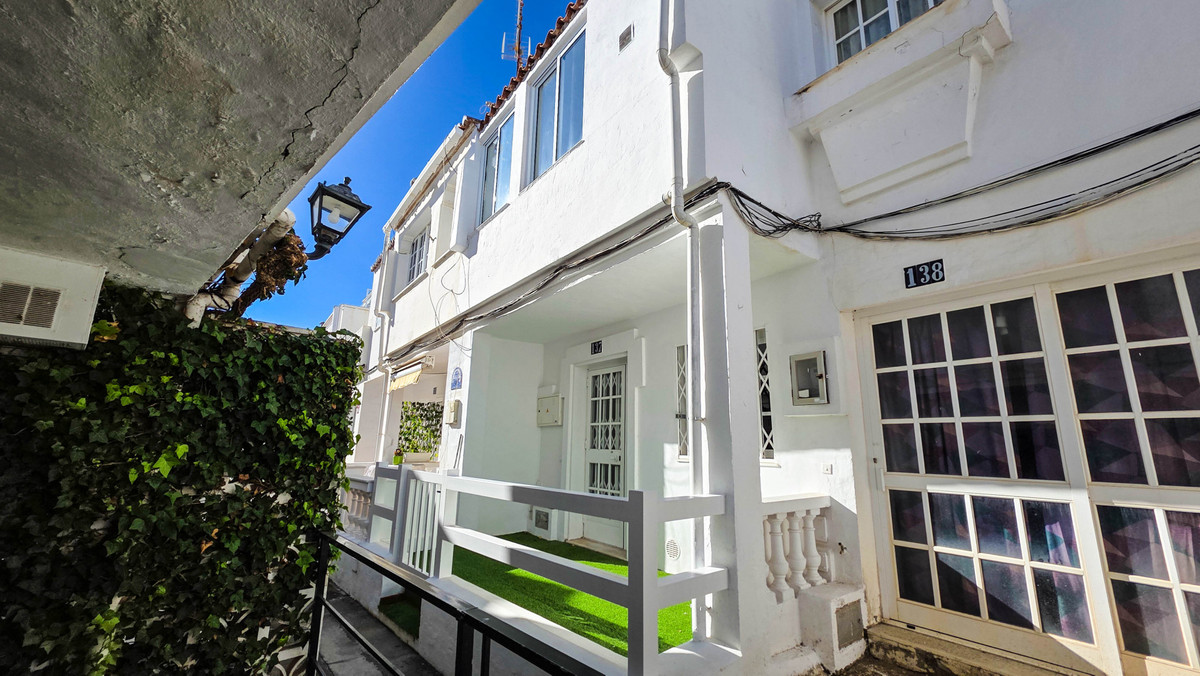 Se vende Adosada de 2 dormitorios en Costa Del Sol, Málaga, España
