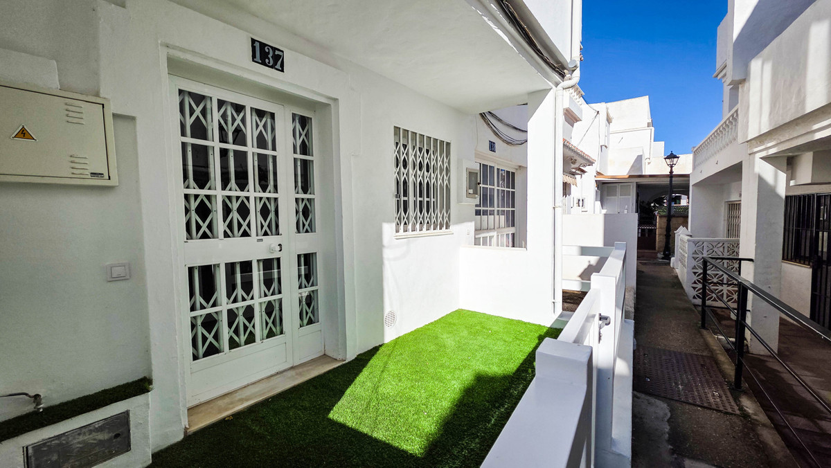 Se vende Adosada de 2 dormitorios en Costa Del Sol, Málaga, España