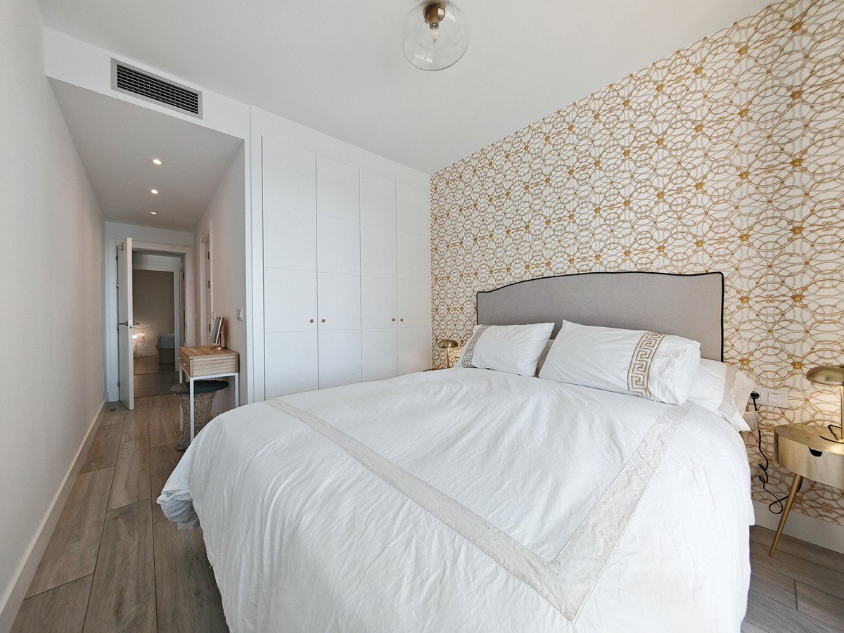Se vende Apartamento Planta Media de 2 dormitorios en Costa Del Sol, Málaga, España