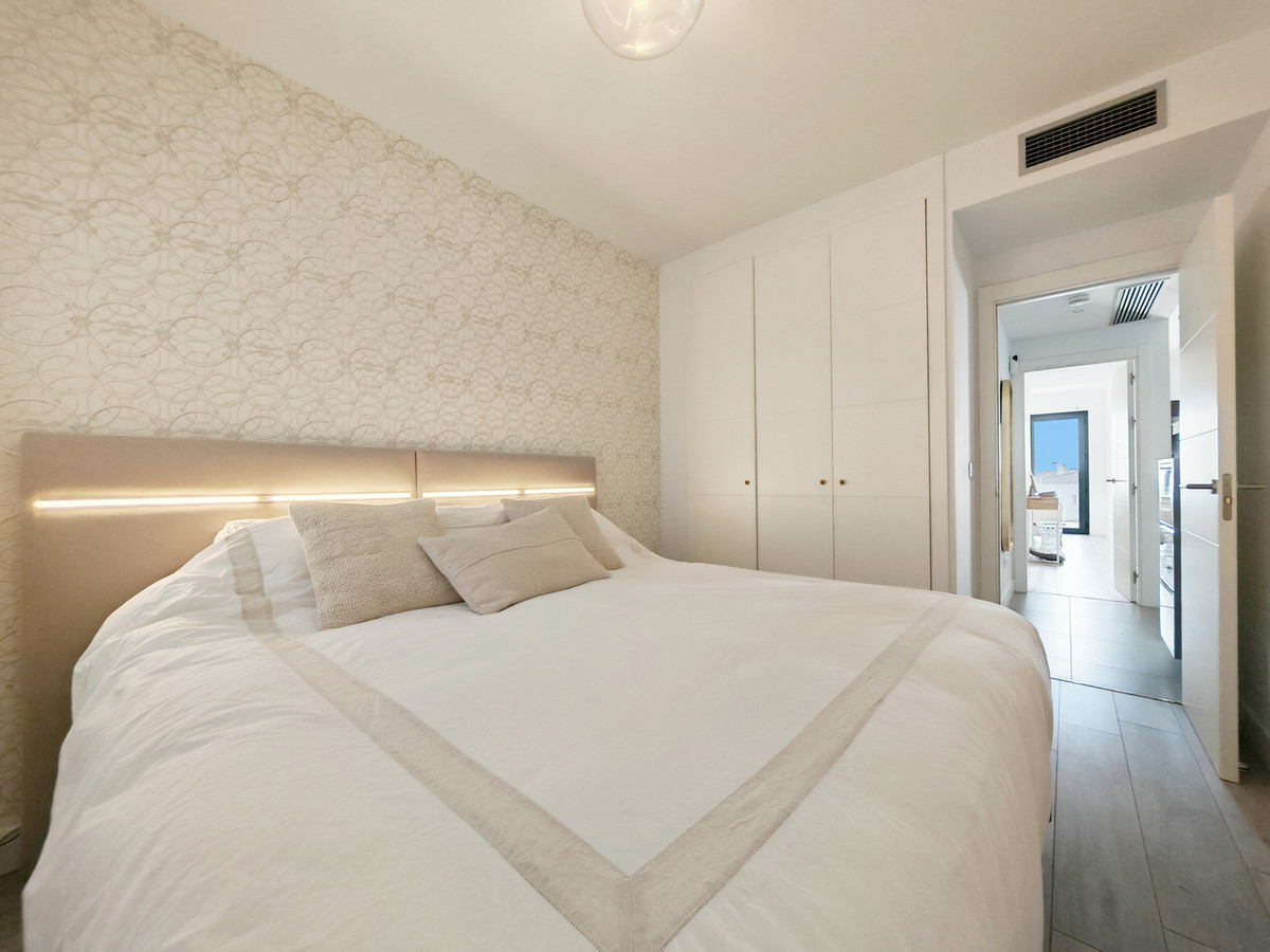 Se vende Apartamento Planta Media de 2 dormitorios en Costa Del Sol, Málaga, España