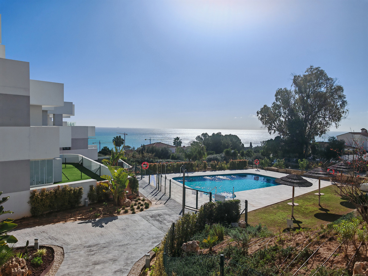 Se vende Apartamento Planta Media de 2 dormitorios en Costa Del Sol, Málaga, España