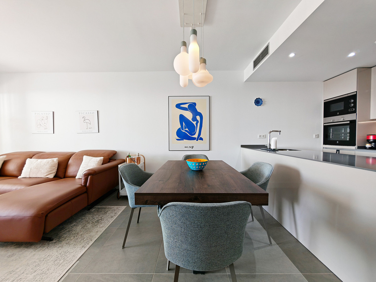 Se vende Apartamento Planta Media de 2 dormitorios en Costa Del Sol, Málaga, España