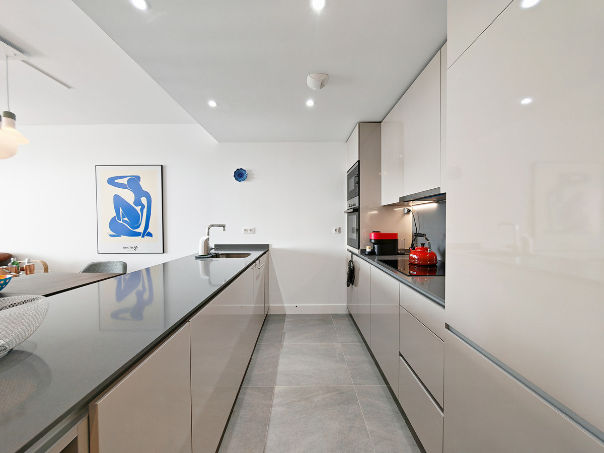 Se vende Apartamento Planta Media de 2 dormitorios en Costa Del Sol, Málaga, España
