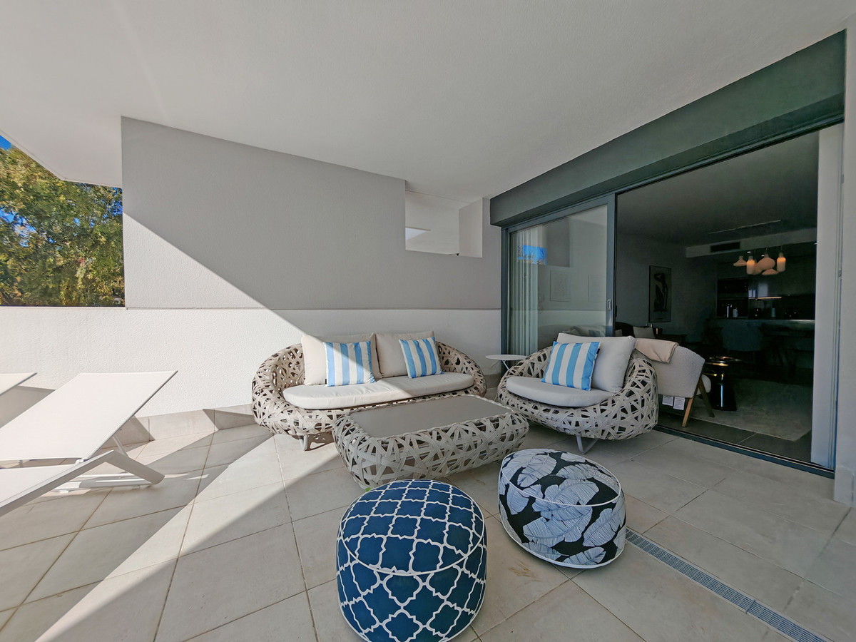 Se vende Apartamento Planta Media de 2 dormitorios en Costa Del Sol, Málaga, España