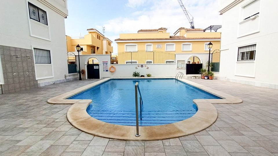 Se vende Apartamento Planta Baja de 2 dormitorios en Costa Blanca, Alicante, España