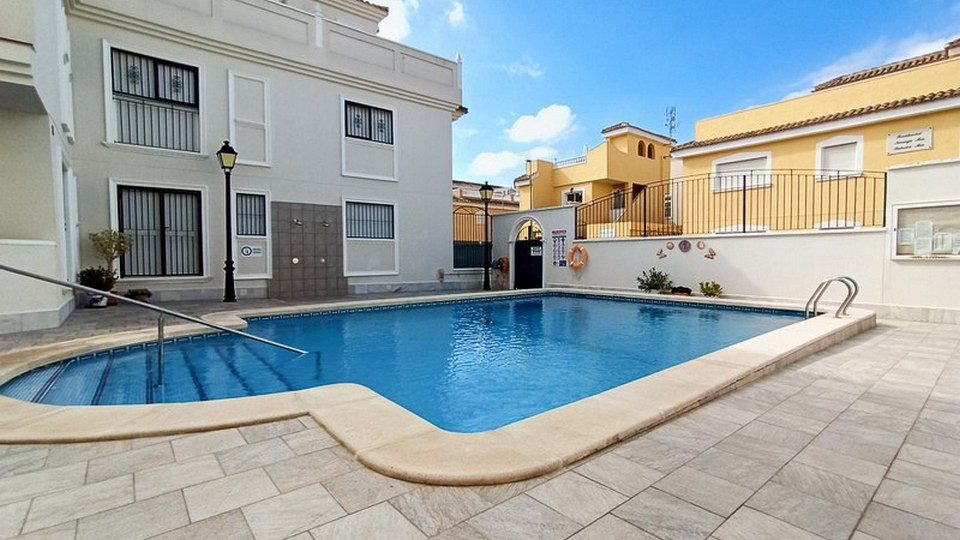 Se vende Apartamento Planta Baja de 2 dormitorios en Costa Blanca, Alicante, España