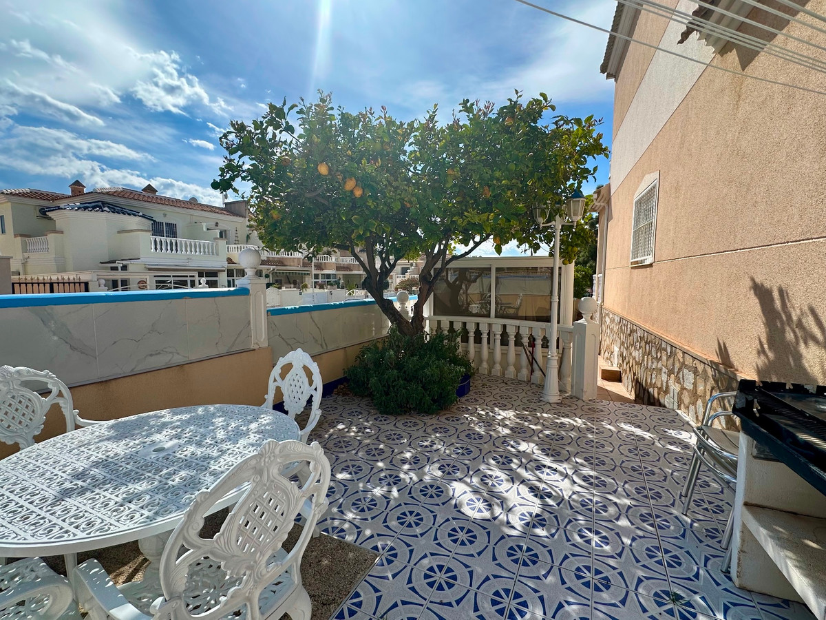 Se vende Adosada de 2 dormitorios en Costa Blanca, Alicante, España