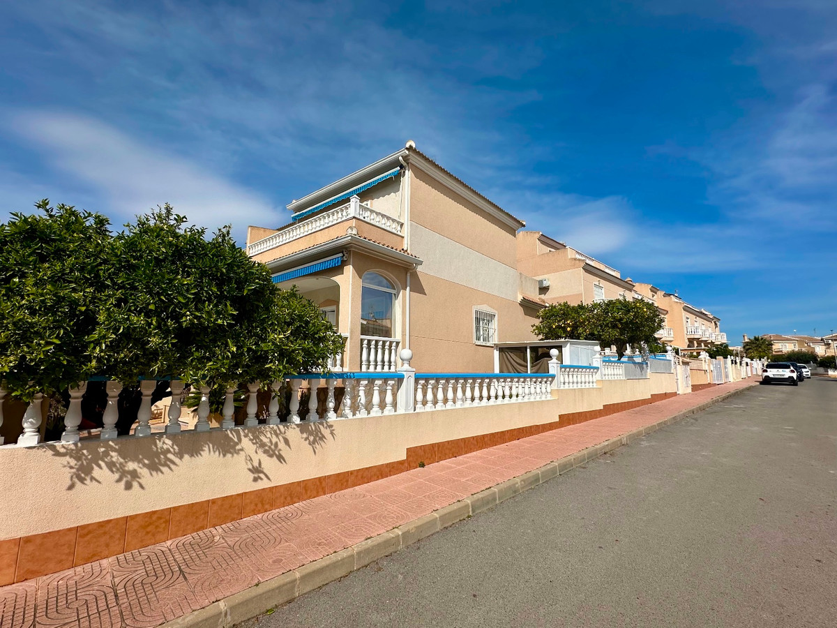 Se vende Adosada de 2 dormitorios en Costa Blanca, Alicante, España