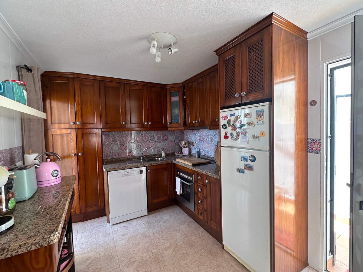 3 Bed Townhouse for sale in Urbanización El Raso Costa Blanca, Alicante, Spain