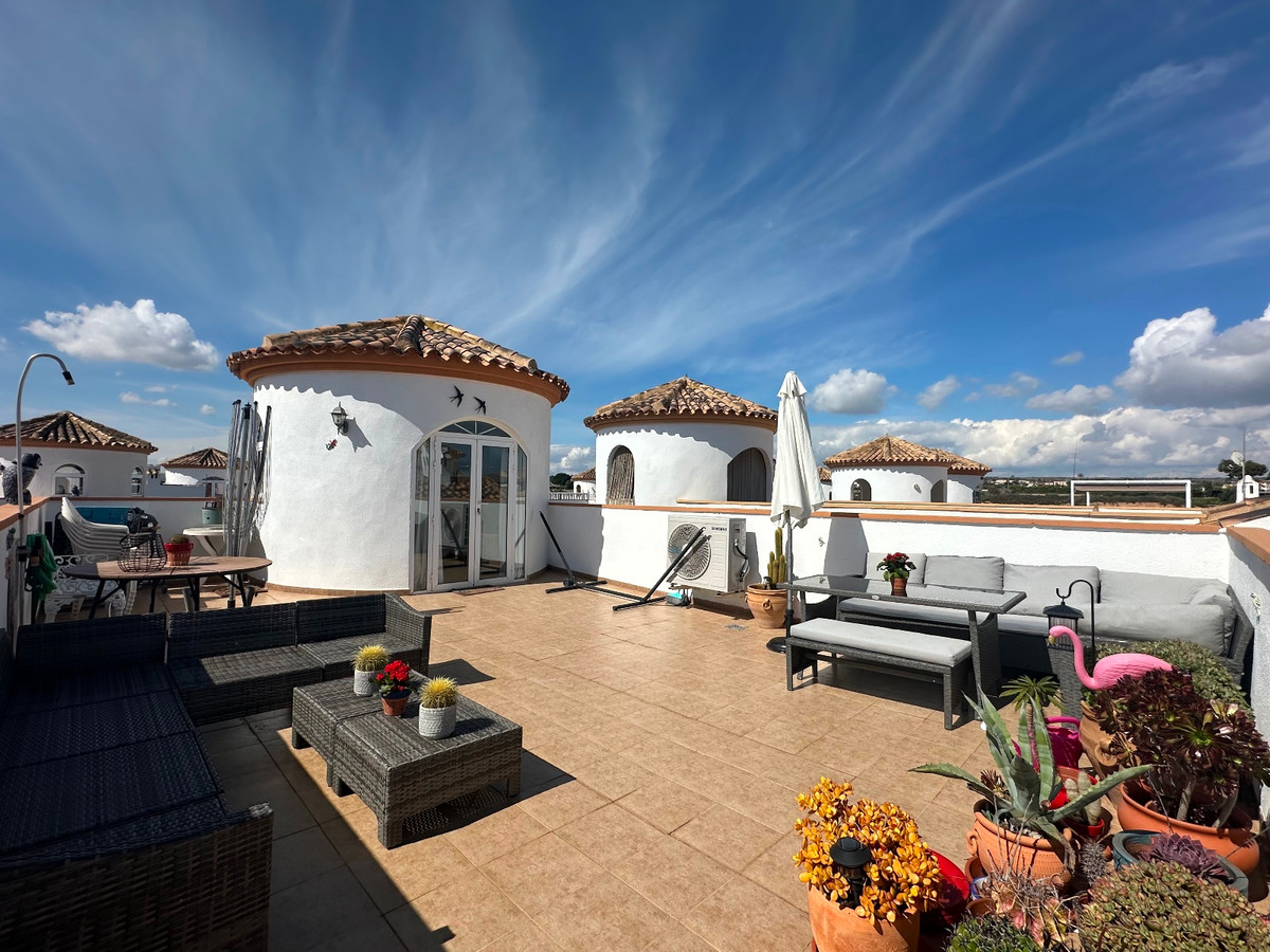 3 Bed Townhouse for sale in Urbanización El Raso Costa Blanca, Alicante, Spain