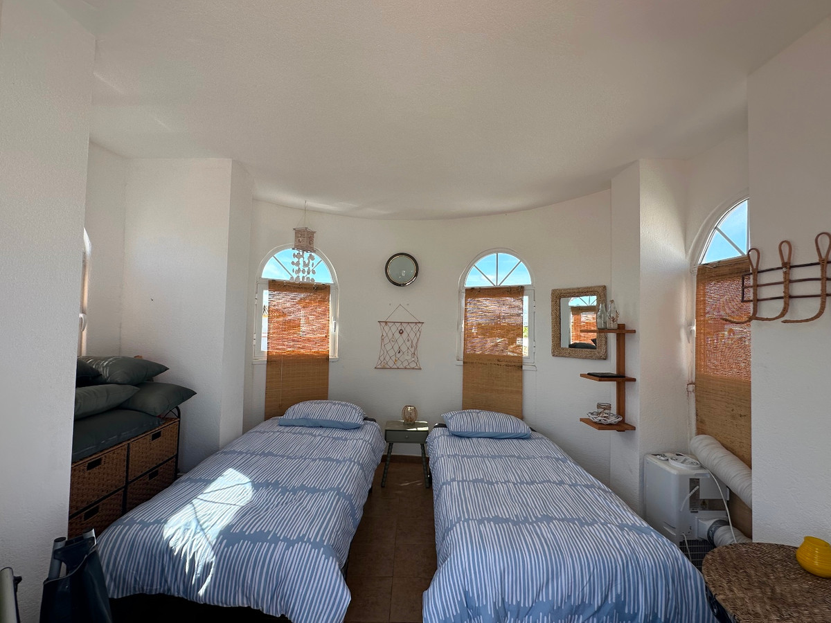 3 Bed Townhouse for sale in Urbanización El Raso Costa Blanca, Alicante, Spain