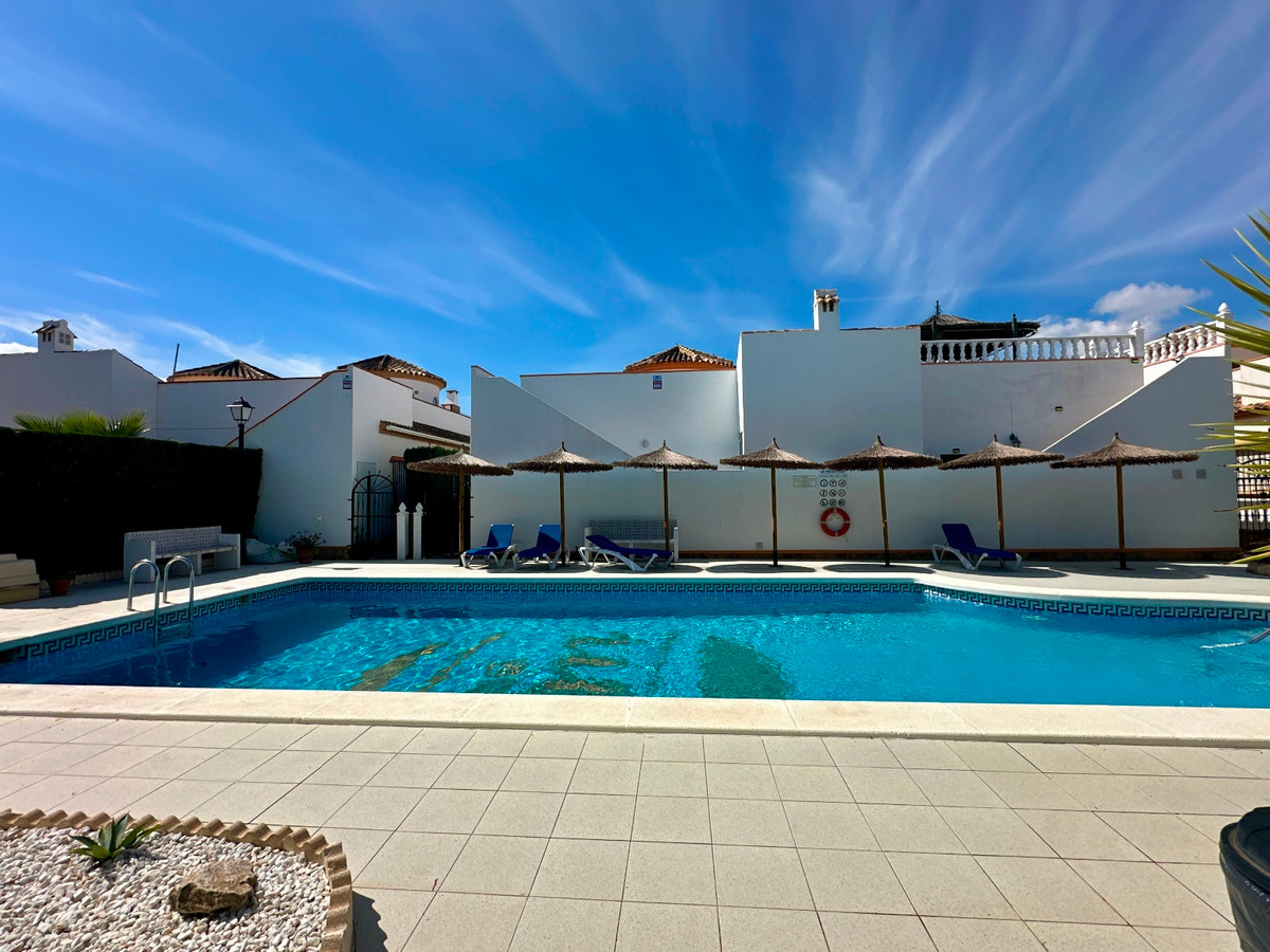 3 Bed Townhouse for sale in Urbanización El Raso Costa Blanca, Alicante, Spain