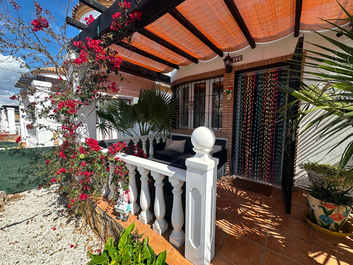 3 Bed Townhouse for sale in Urbanización El Raso Costa Blanca, Alicante, Spain