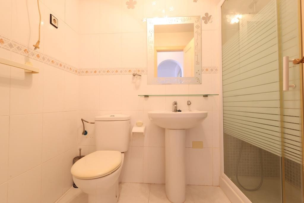 Se vende Bungalow de 2 dormitorios en Costa Blanca, Alicante, España