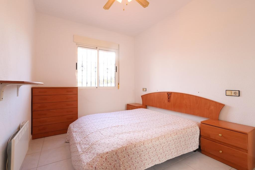 Se vende Bungalow de 2 dormitorios en Costa Blanca, Alicante, España
