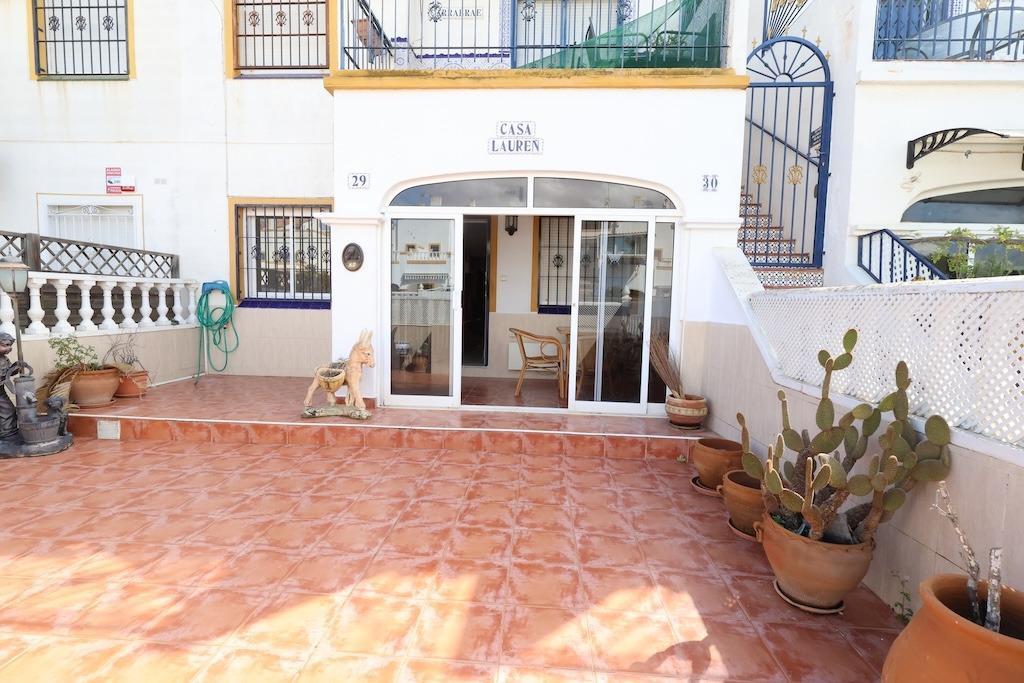 Se vende Bungalow de 2 dormitorios en Costa Blanca, Alicante, España