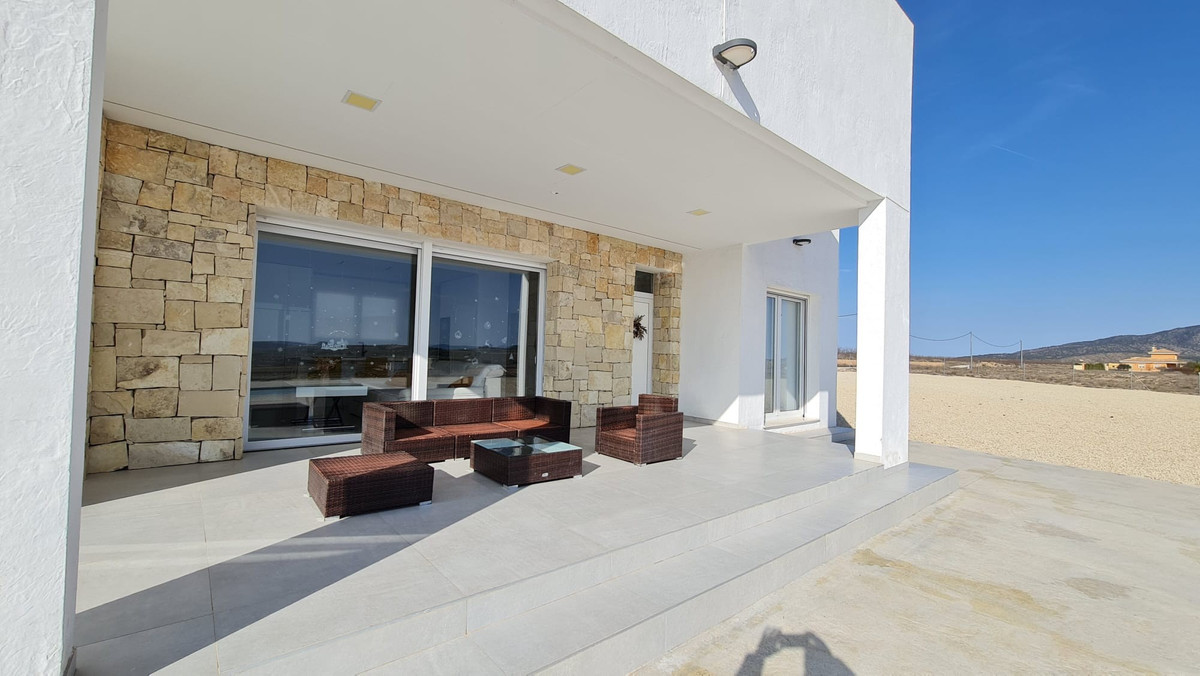 Se vende Villa - Chalet de 3 dormitorios en Costa Blanca, Alicante, España